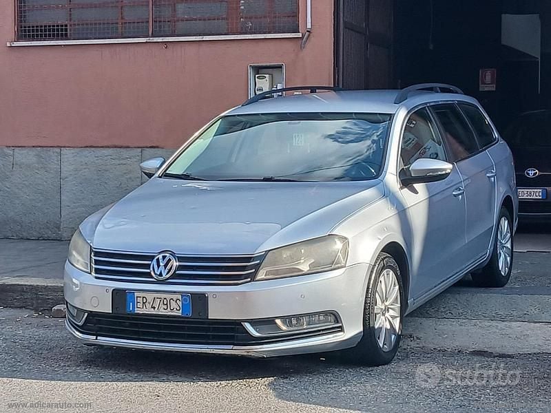 Usata VW Passat Comfortline 140 CV (102 kW) 2013 Grigio Station wagon