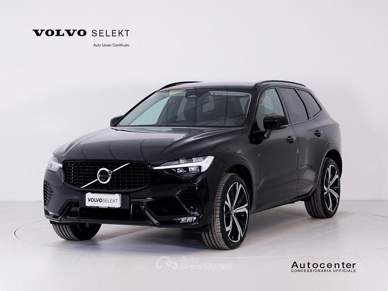 Nuova Volvo XC60 Plus 250 CV (183 kW) 2025 Nero SUV