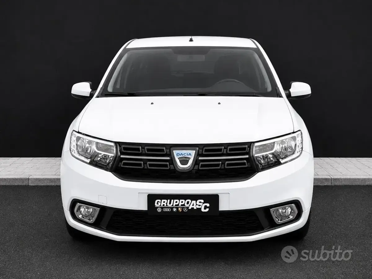 Usata Dacia Sandero Ambiance 75 CV (55 kW) 2017 Bianco Berlina