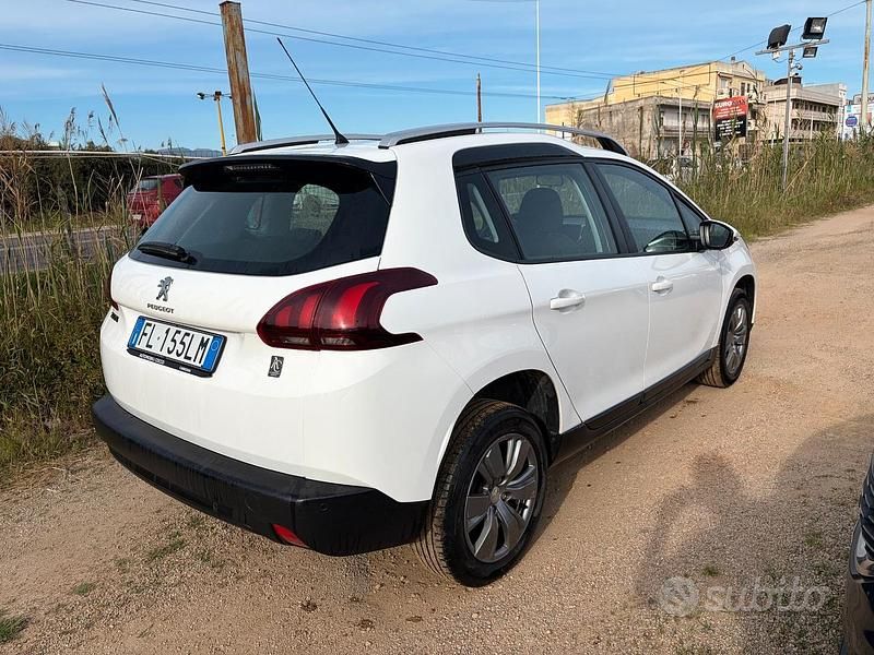 Usata Peugeot 2008 99 CV (72 kW) 2017 Bianco SUV