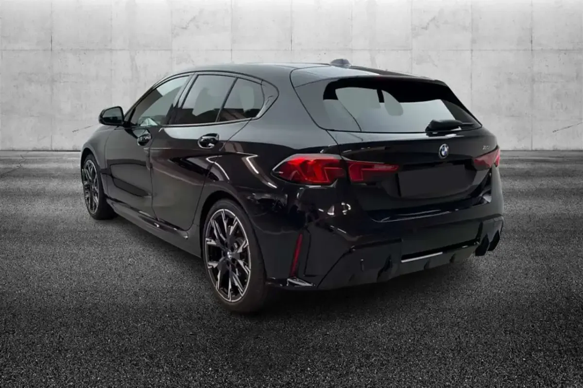Usata BMW 123 M Sport 204 CV (150 kW) 2025 Nero Utilitaria