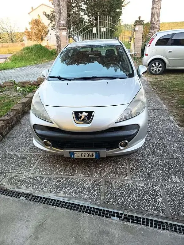Gebraucht Peugeot 207 73 PS (53 kW) 2007 Limousine