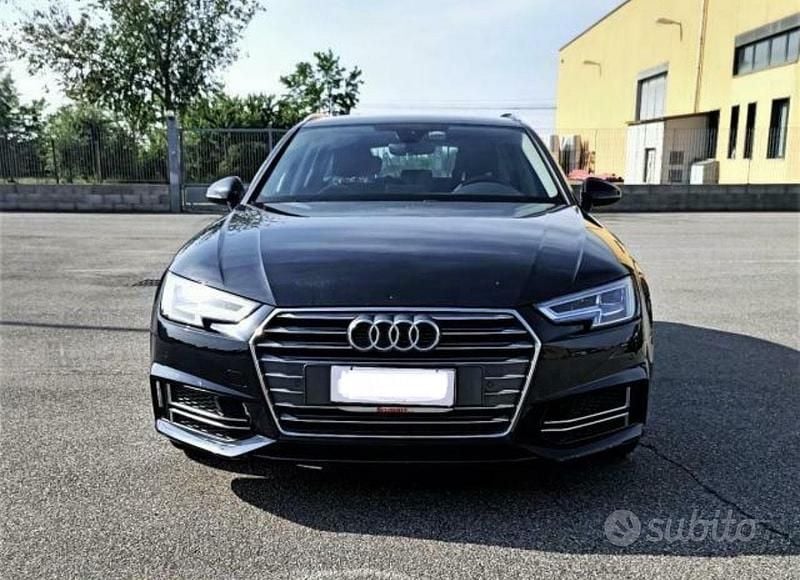 Usata Audi A4 S-Line 150 CV (110 kW) 2018 Blu Station wagon
