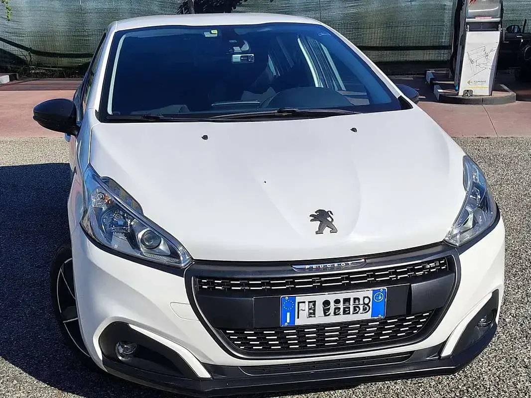 Usata Peugeot 208 Allure 82 CV (60 kW) 2016 Bianco Utilitaria