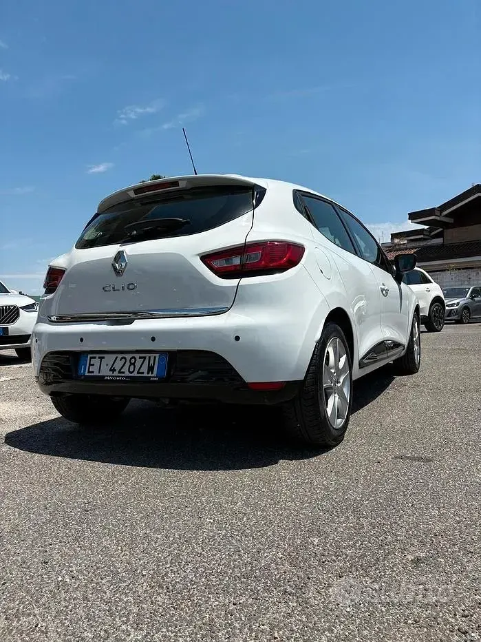 Usata Renault Clio IV 73 CV (53 kW) 2014 Bianco Berlina