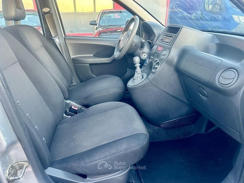 Usata Fiat Panda 69 CV (50 kW) 2011 Argento Berlina