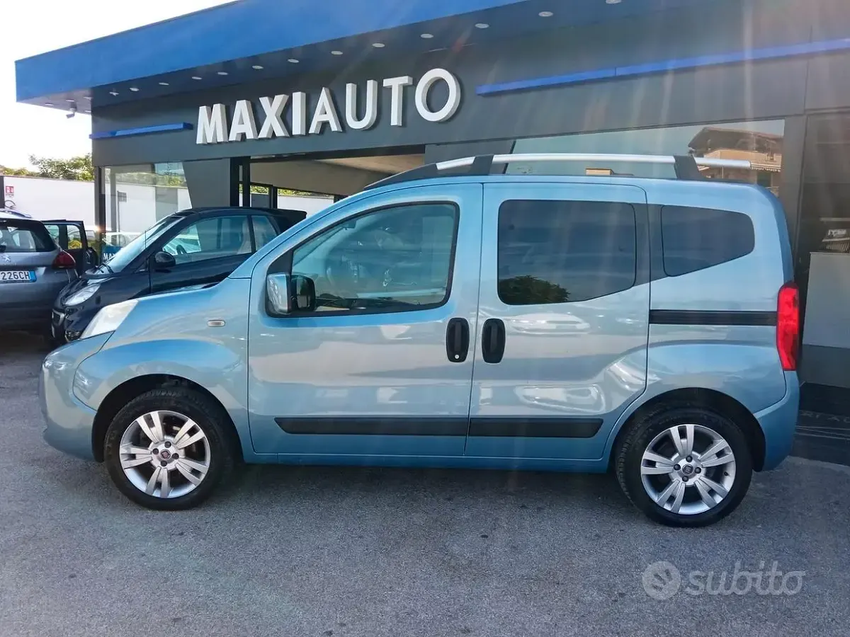 Usata Fiat Qubo Trekking 70 CV (51 kW) 2012 Blu Monovolume