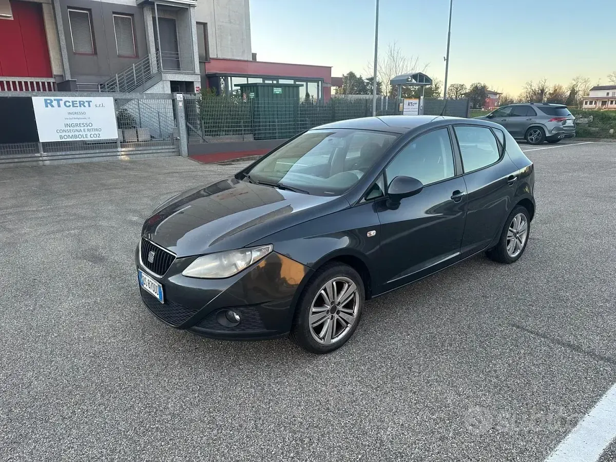 Usata Seat Ibiza Stylance 86 CV (63 kW) 2008 Grigio Berlina