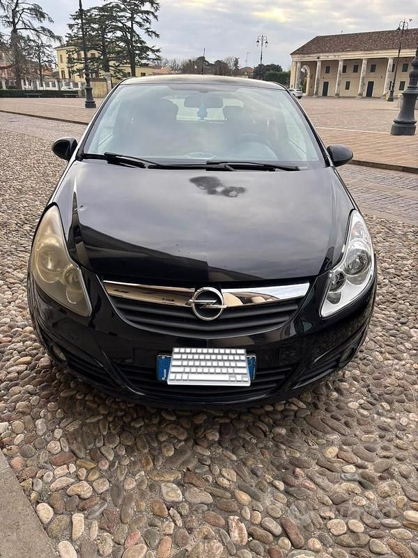Usata Opel Corsa 2007 Nero Berlina