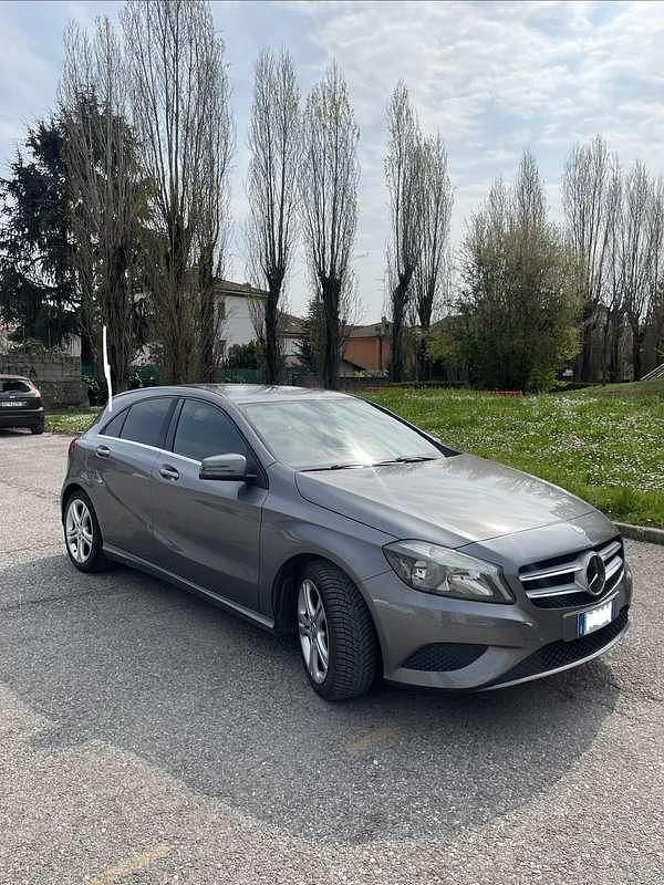 Usata Mercedes A180 109 CV (80 kW) 2015 Berlina