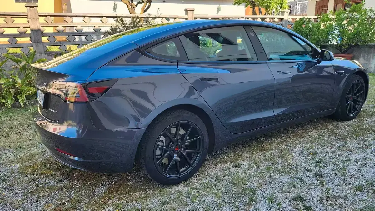 Usata Tesla Model 3 Long Range AWD 152 kW (208 CV) 2021 Berlina
