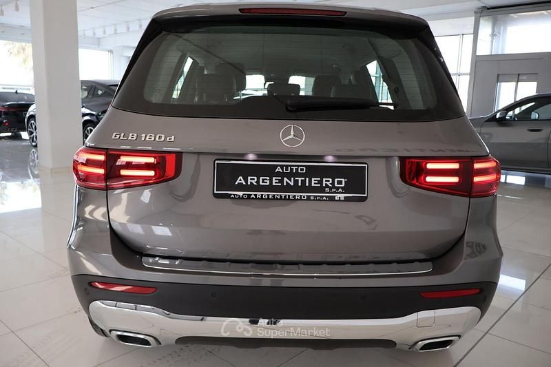 Usata Mercedes GLB180 Advanced 116 CV (85 kW) 2025 Grigio montagna met SUV