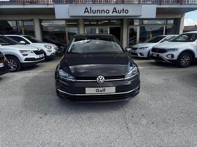 Grigio Usata 2019 VW Golf VII Business Tre volumi | 16.900 € (Buon prezzo) - Immagine 1/4