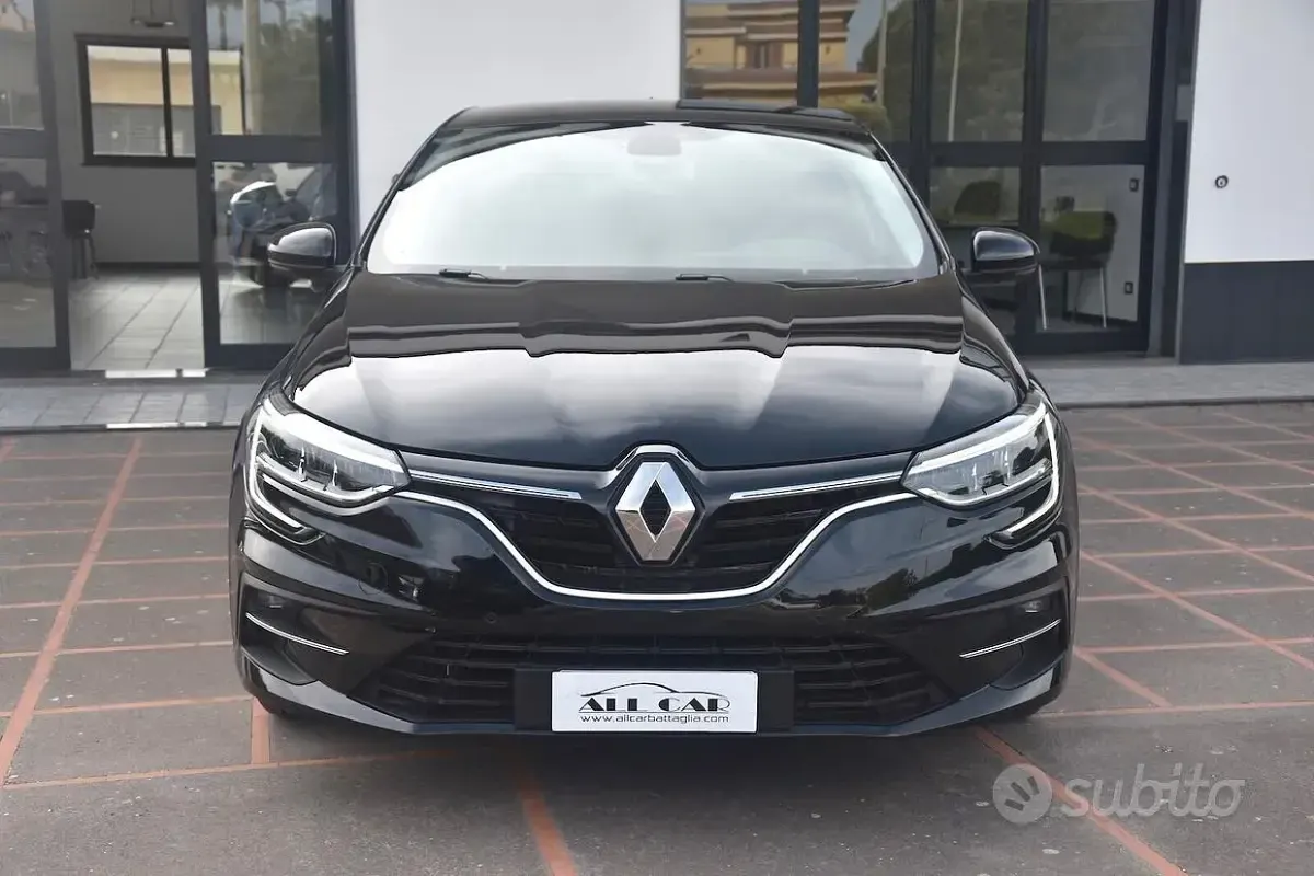 Usata Renault Mégane GrandTour Equilibre 116 CV (85 kW) 2023 Nero Station wagon
