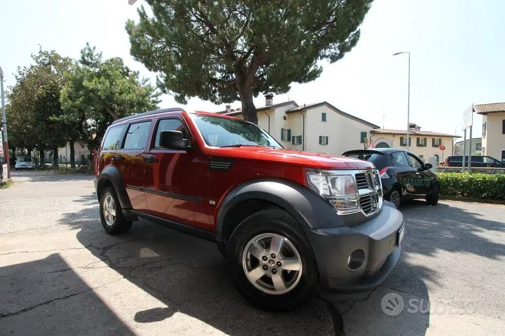 Usata Dodge Nitro 177 CV (130 kW) 2010 Rosso SUV