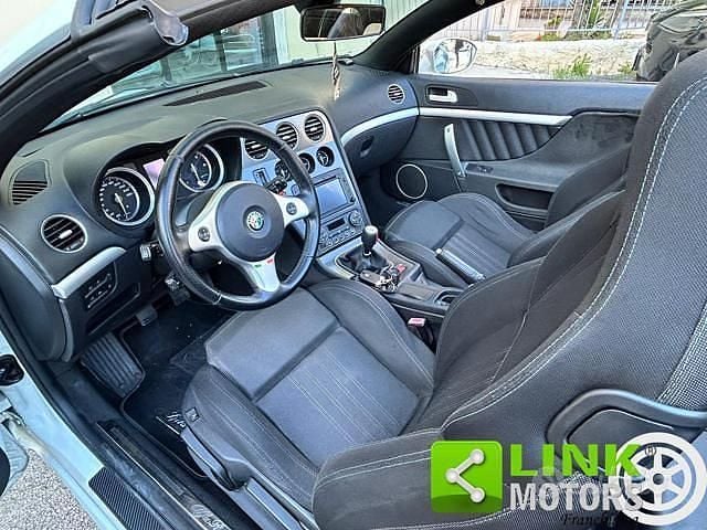 Usata Alfa Romeo Spider 209 CV (153 kW) 2009 Bianco Cabrio