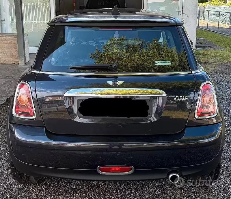Begagnad Mini ONE 95 HK (69 kW) 2008 Blå Halvkombi