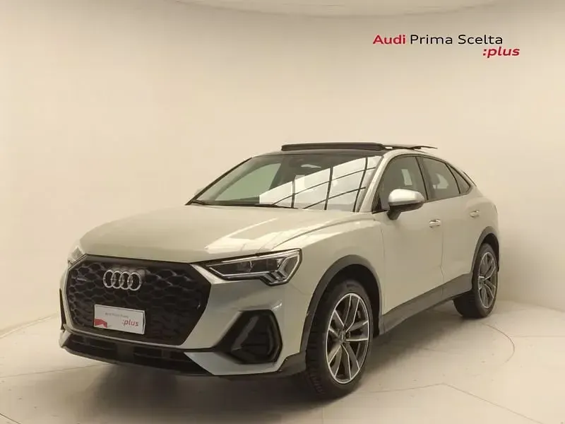 Usata Audi Q3 Sportback Business Plus 150 CV (110 kW) 2021 Argento rugiada metallizzato SUV