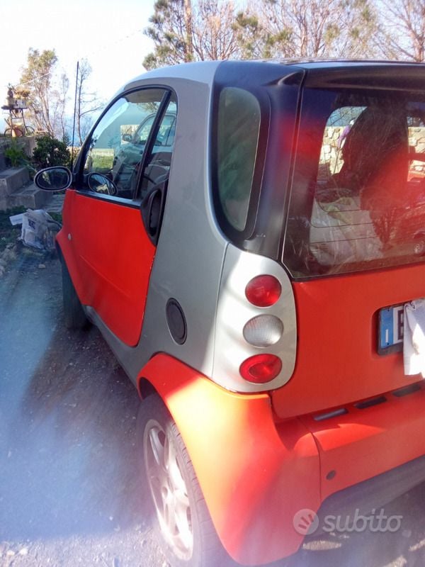 Usata 2002 Smart ForTwo Coupé Due volumi | 600 € (Super prezzo) - Immagine 1/4