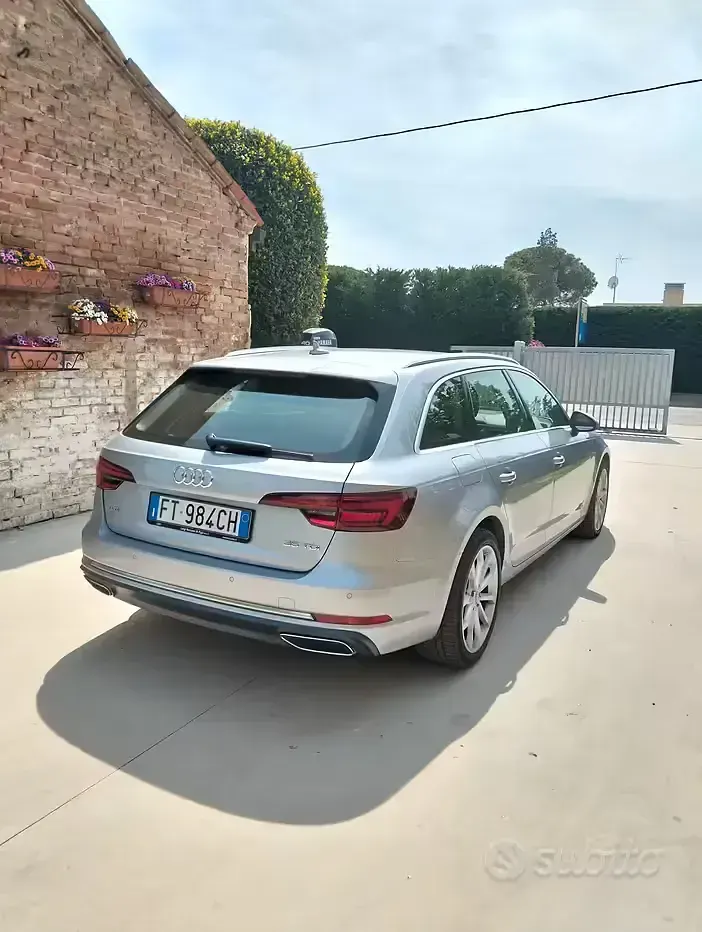 Usata Audi A4 150 CV (110 kW) 2018 Grigio Station wagon