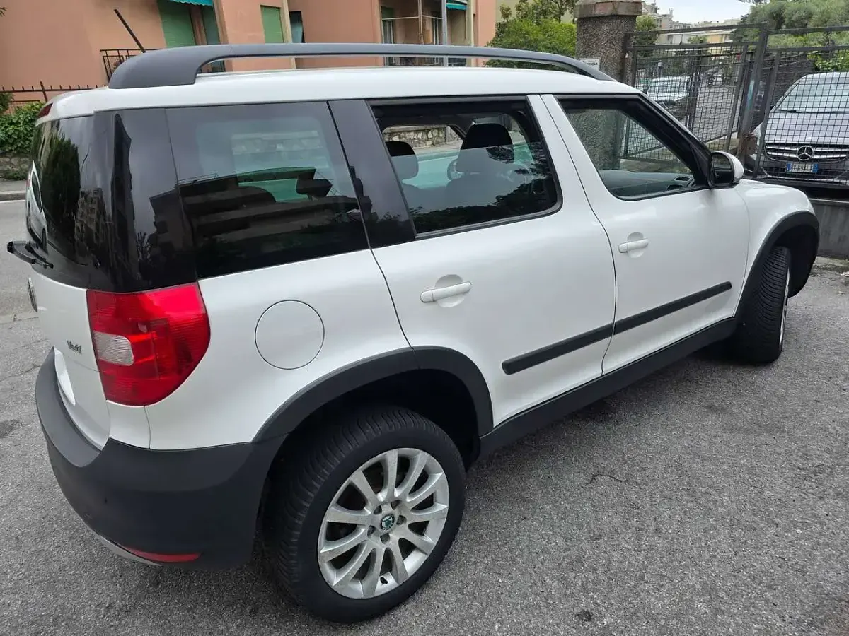 Usata Skoda Yeti Ambition 140 CV (102 kW) 2011 Bianco SUV