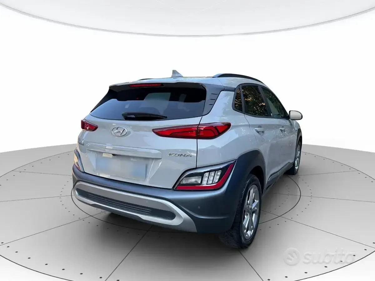 Usata Hyundai Kona 120 CV (88 kW) 2022 Grigio SUV