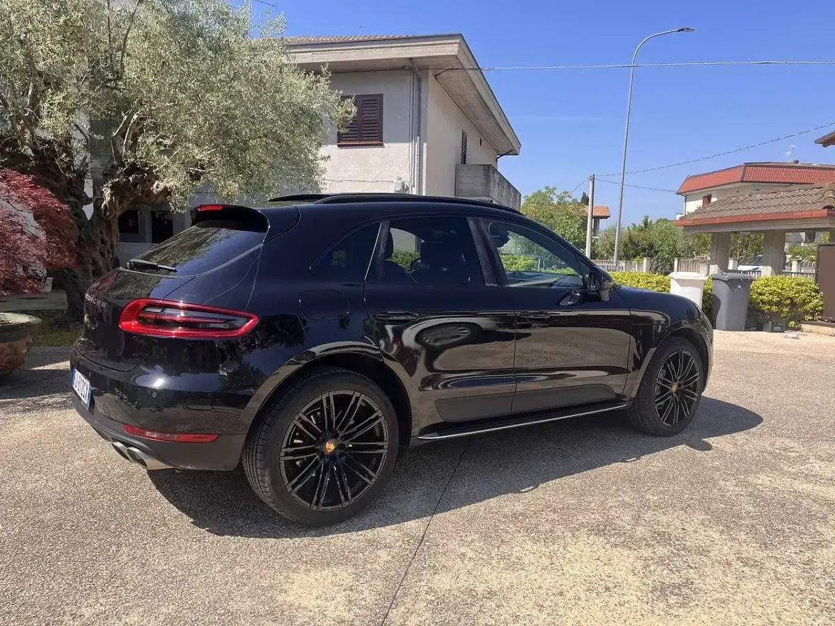 Usata Porsche Macan 250 CV (183 kW) 2016 Nero SUV