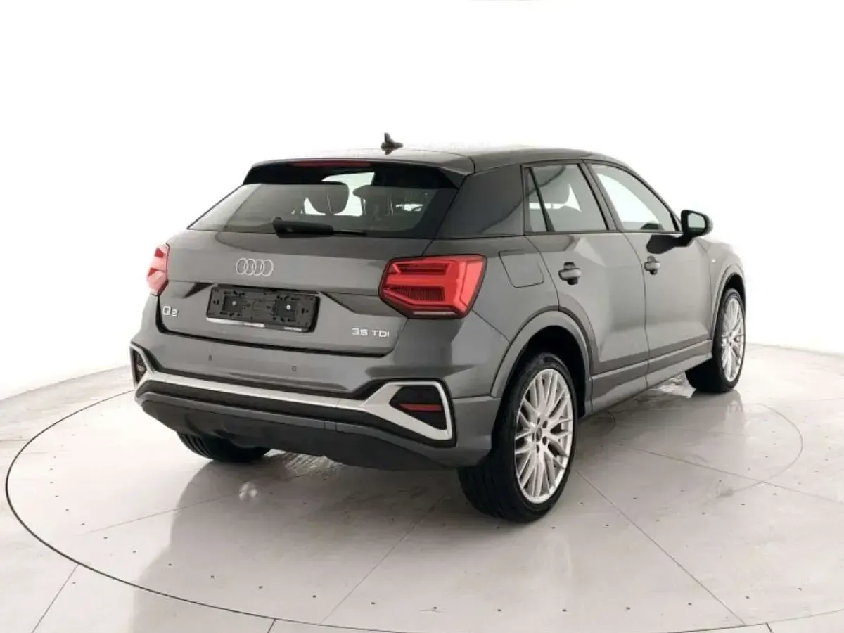 Usata Audi Q2 S-Line 150 CV (110 kW) 2025 Grigio SUV