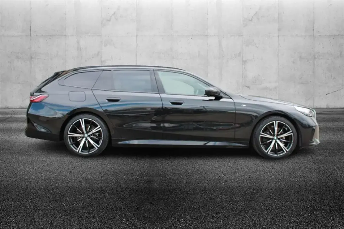 Usata BMW 520 M Sport 197 CV (144 kW) 2025 Nero Station wagon