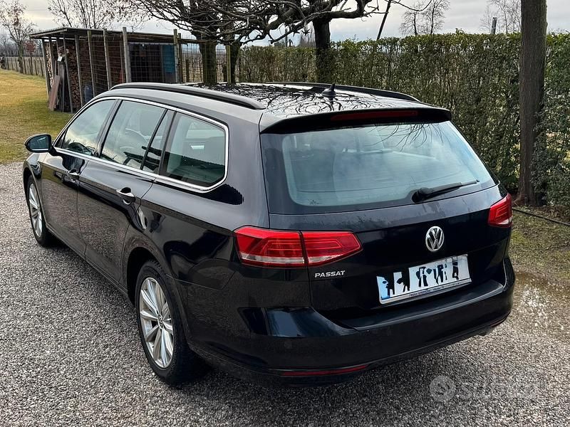Usata VW Passat Business 120 CV (88 kW) 2019 Nero Station wagon