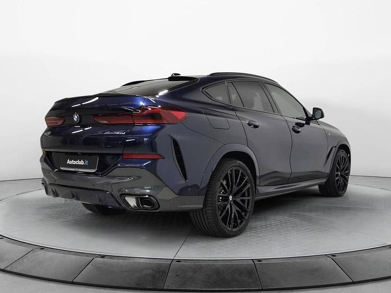 Nuova BMW X6 M Sport 297 CV (218 kW) 2025 Blu SUV