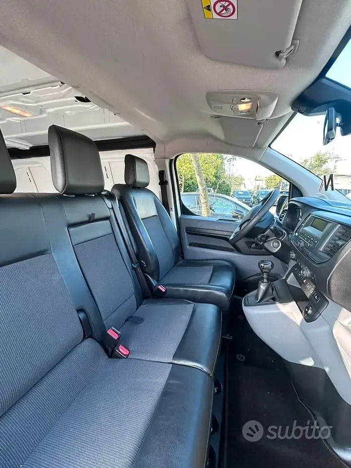 Usata Opel Vivaro-e Combi 120 CV (88 kW) 2019 Bianco Monovolume