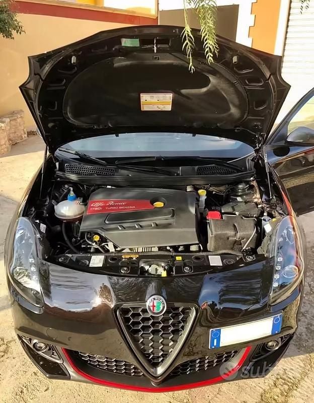 Usata Alfa Romeo Giulietta Veloce 241 CV (177 kW) 2018 Nero Utilitaria
