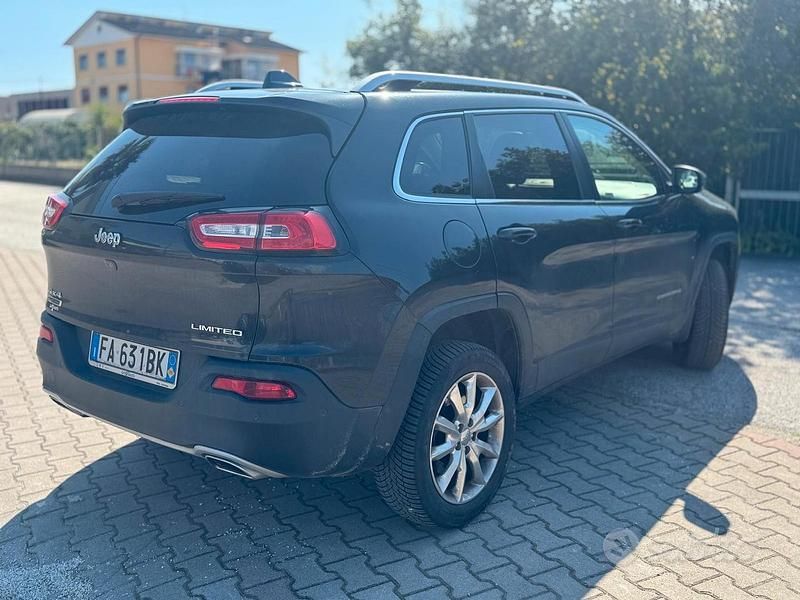 Usata Jeep Cherokee 200 CV (147 kW) 2015 Nero SUV