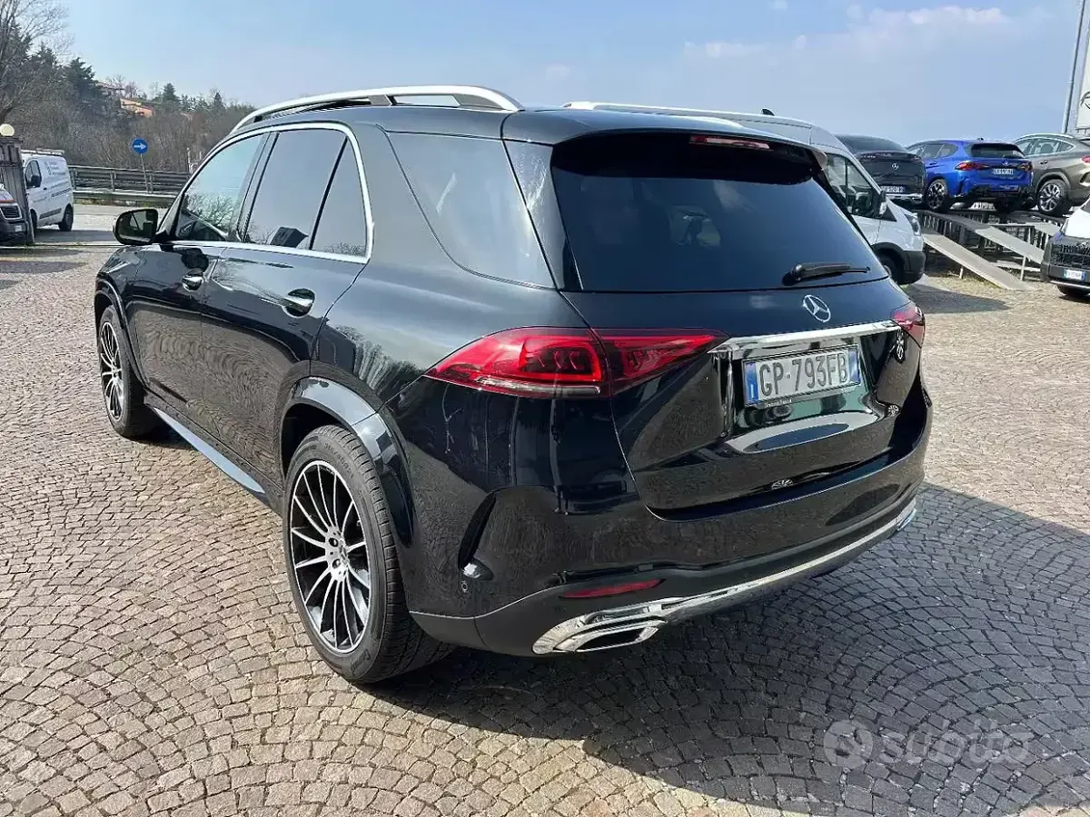 Usata Mercedes GLE450 AMG Premium Plus 367 CV (269 kW) 2023 Nero metallizzato SUV
