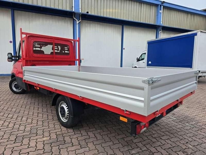 Usata Iveco 35.12 120 CV (88 kW) 2020 Rosso Furgone