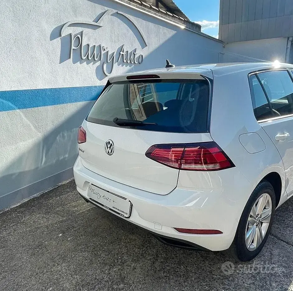 Usata VW Golf VII Trendline 90 CV (66 kW) 2018 Bianco Berlina