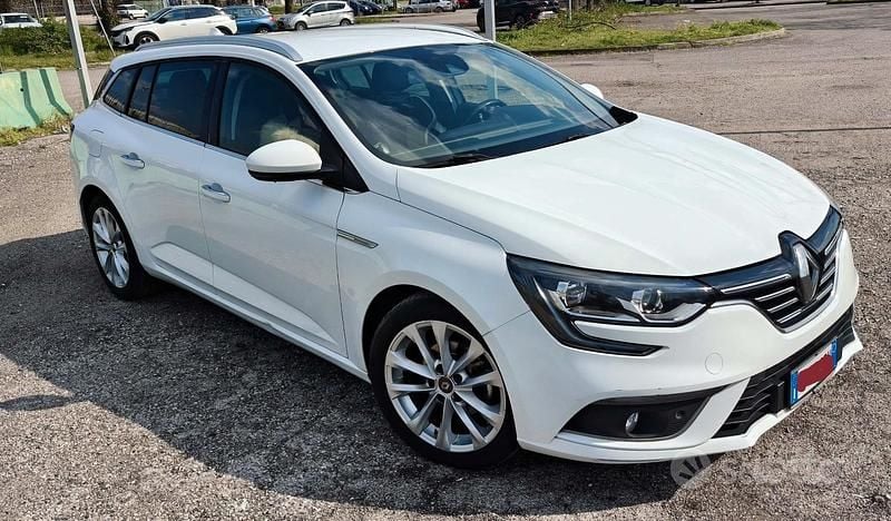 Usata Renault Mégane GrandTour 110 CV (80 kW) 2017 Bianco Station wagon