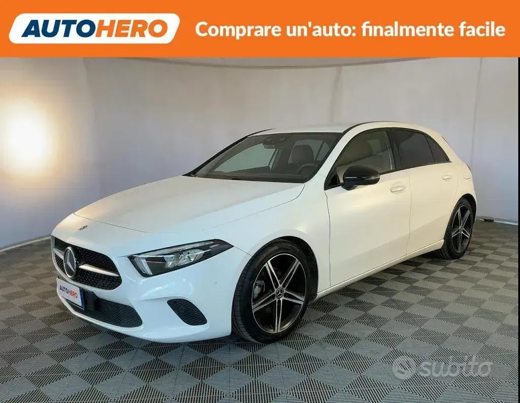 Usado Mercedes A180 116 CV (85 kW) 2018 Berlina
