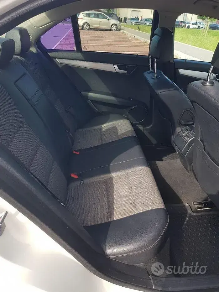 Usata Mercedes C220 170 CV (125 kW) 2011 Berlina