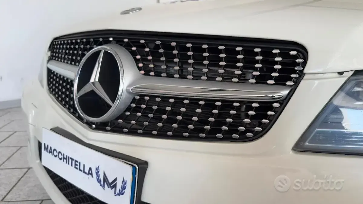 Usata Mercedes C220 170 CV (125 kW) 2012 Bianco Berlina