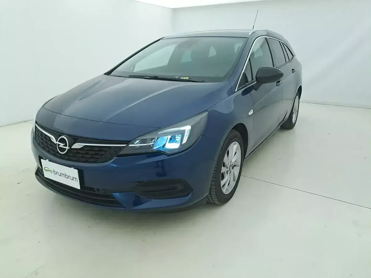 Usata Opel Astra Business Elegance 122 CV (89 kW) 2021 Blublu Station wagon