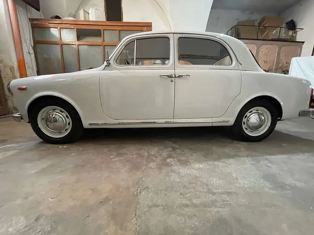 Usata Lancia Appia 48 CV (35 kW) 1962 Bianco Berlina