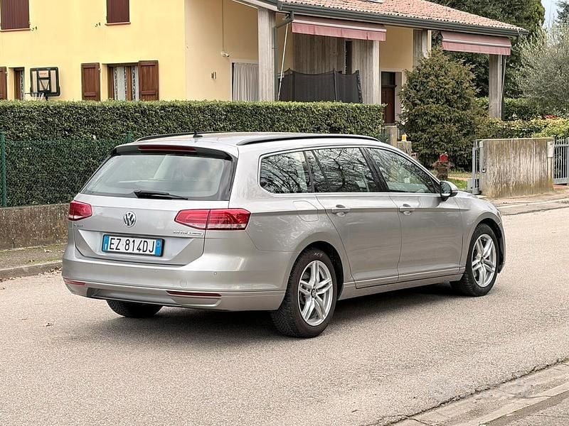 Usata VW Passat 150 CV (110 kW) 2015 Grigio Station wagon