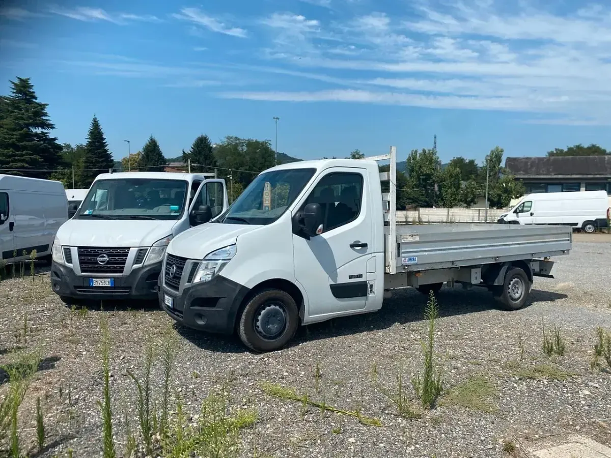 Usata Nissan NV400 125 CV (91 kW) 2013 Bianco Furgone
