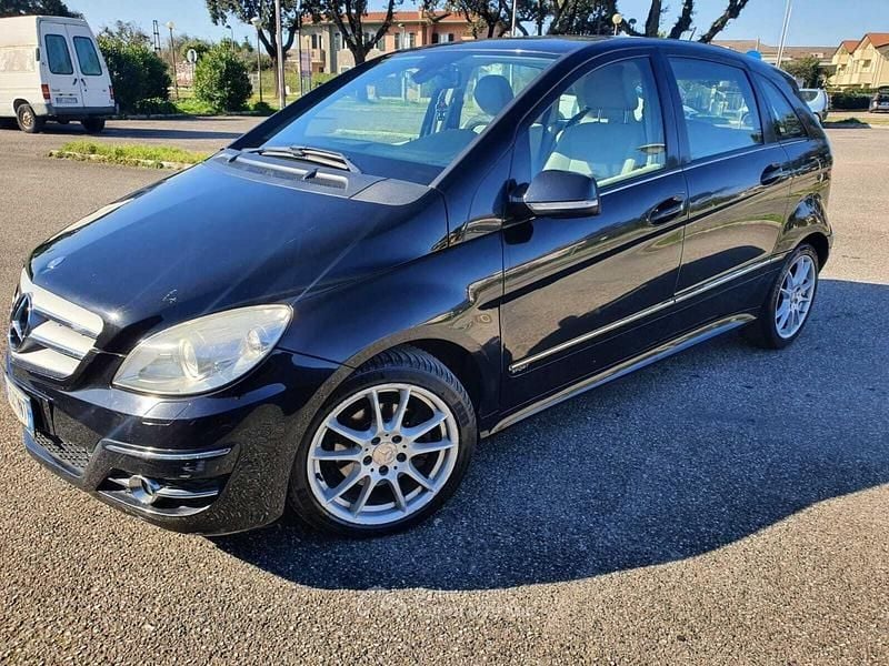 Usata Mercedes B200 193 CV (141 kW) 2009 Blu Monovolume