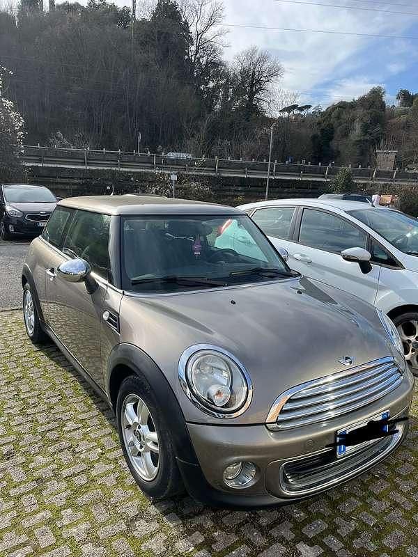 Usata Mini ONE 75 CV (55 kW) 2012 Utilitaria