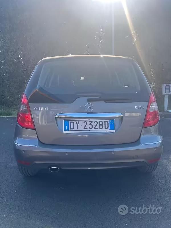 Usata Mercedes A160 Edition 82 CV (60 kW) 2009 Marrone Berlina