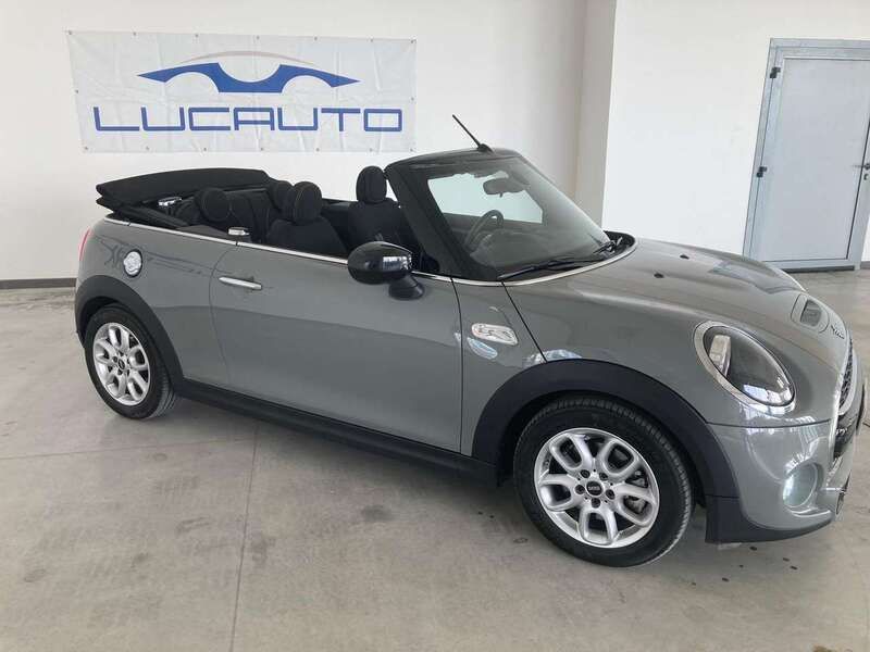 Usata Mini Cooper S Cabriolet Hype 192 CV (141 kW) 2020 Grigio Cabrio