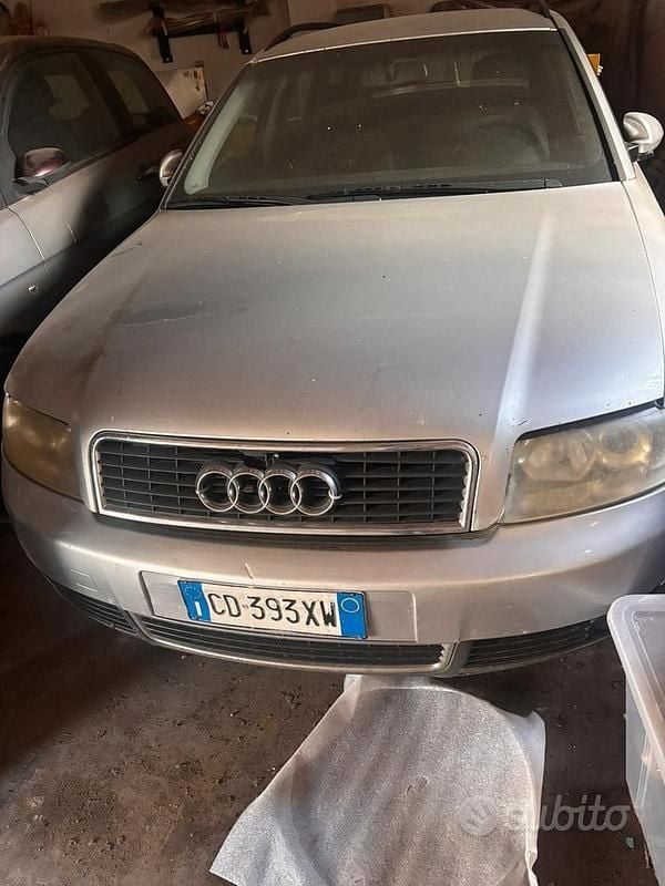Begagnad Audi A4 2002 Grå Kombi